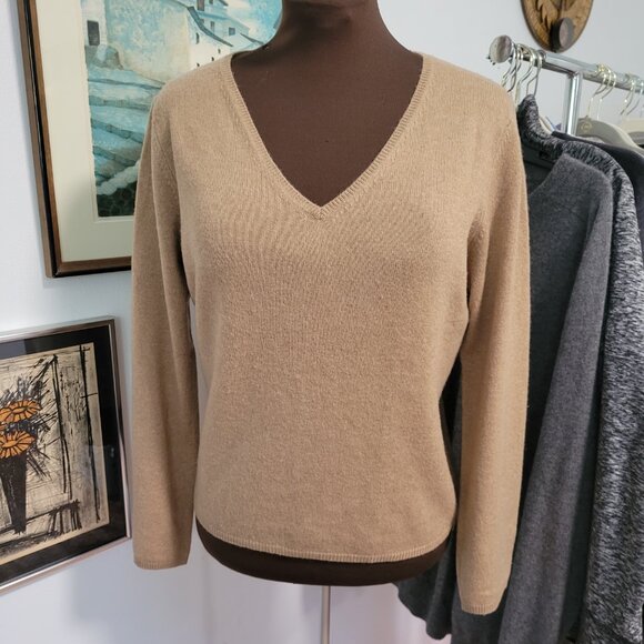 Grace Cashmere Camel V-neck Sweater Size L - Picture 2 of 5